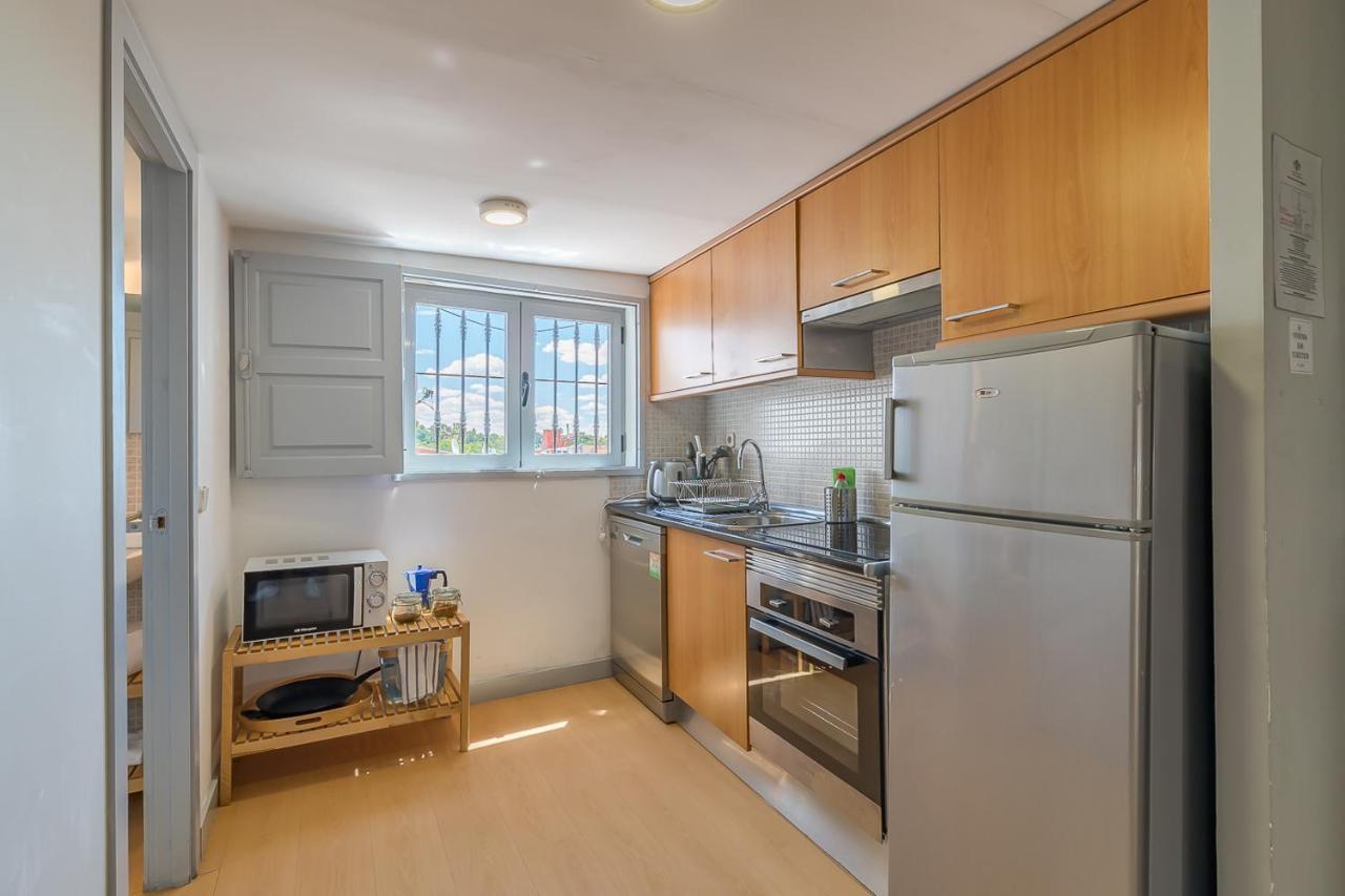 Apartamentos Fucar Мадрид Екстериор снимка