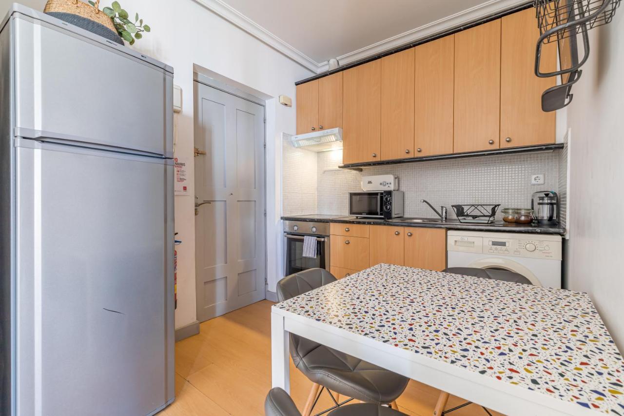 Apartamentos Fucar Мадрид Екстериор снимка