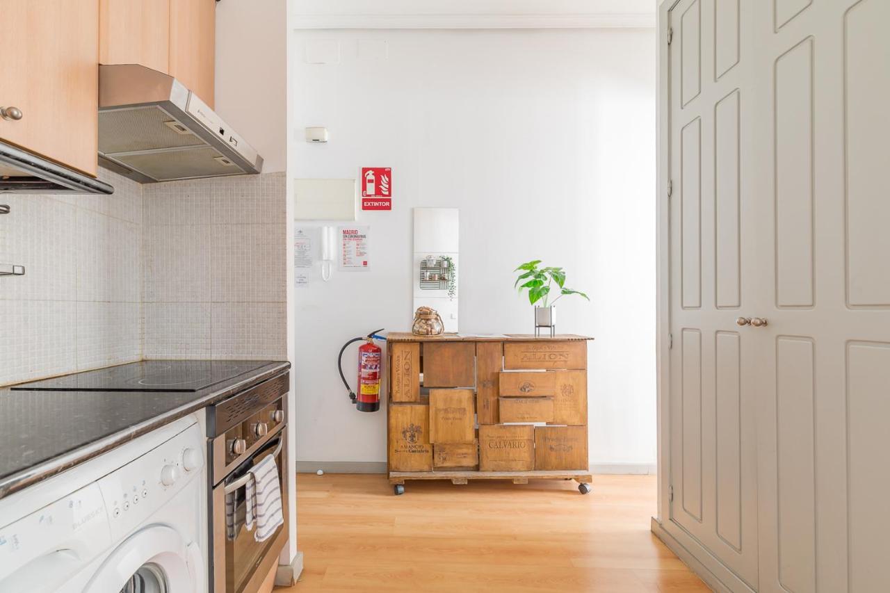 Apartamentos Fucar Мадрид Екстериор снимка
