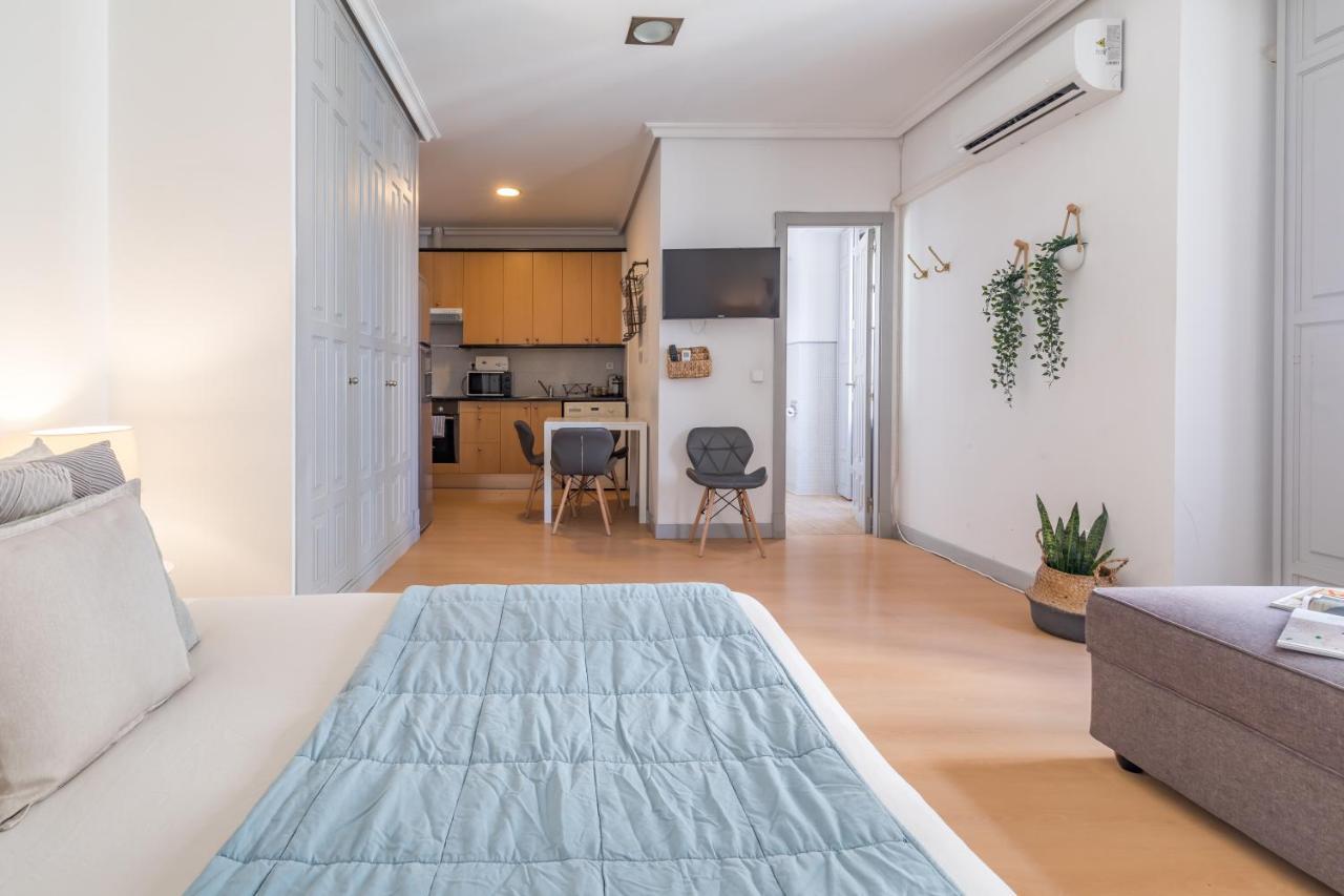 Apartamentos Fucar Мадрид Екстериор снимка